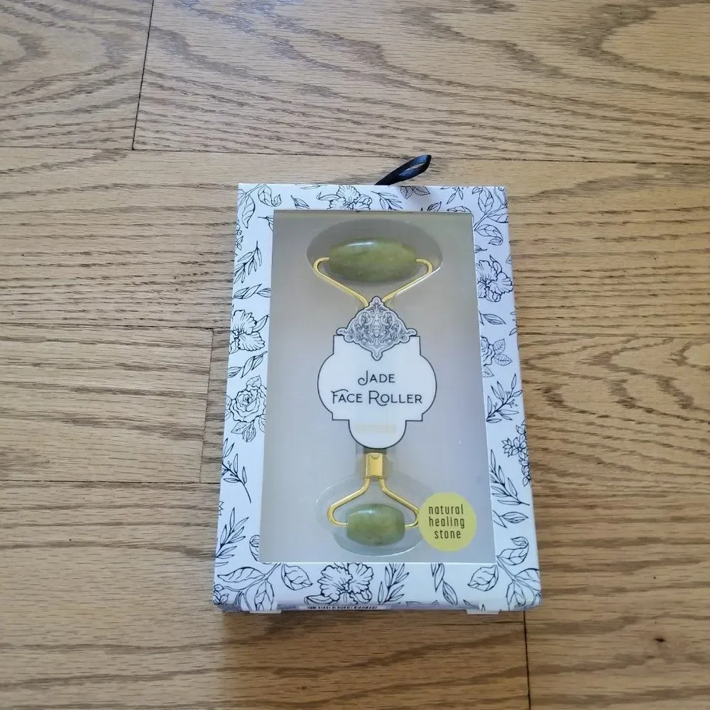 Jade Face Roller New Open Box